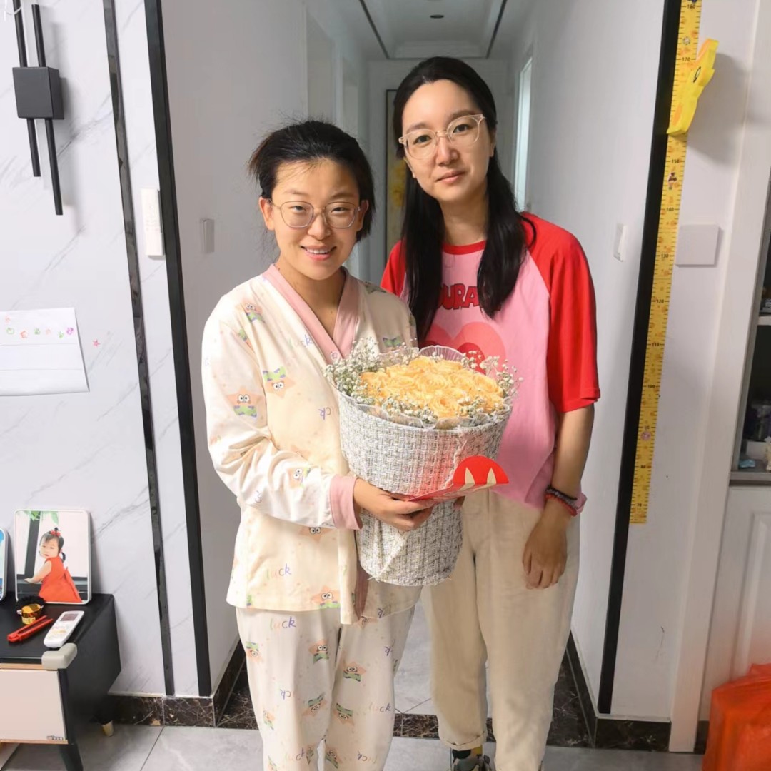 慰問生育職工，做好“娘家人”
